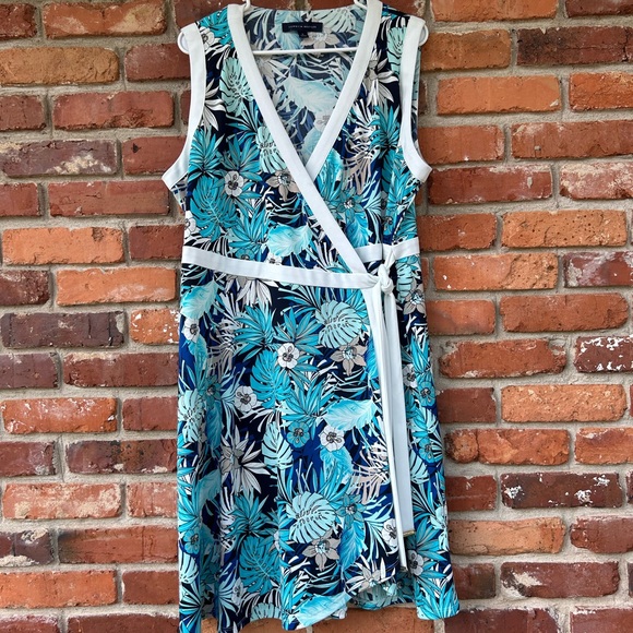 Tommy Hilfiger Dresses & Skirts - Tommy Hilfiger Blue Tropical Floral Print Wrap Dress Size 18